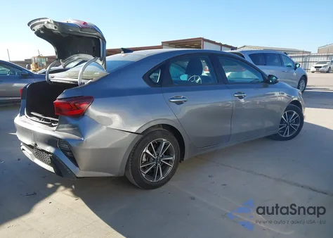 2024 Kia Forte Lxs z USA, uszkodzony, nr VIN 3KPF24AD8RE764034